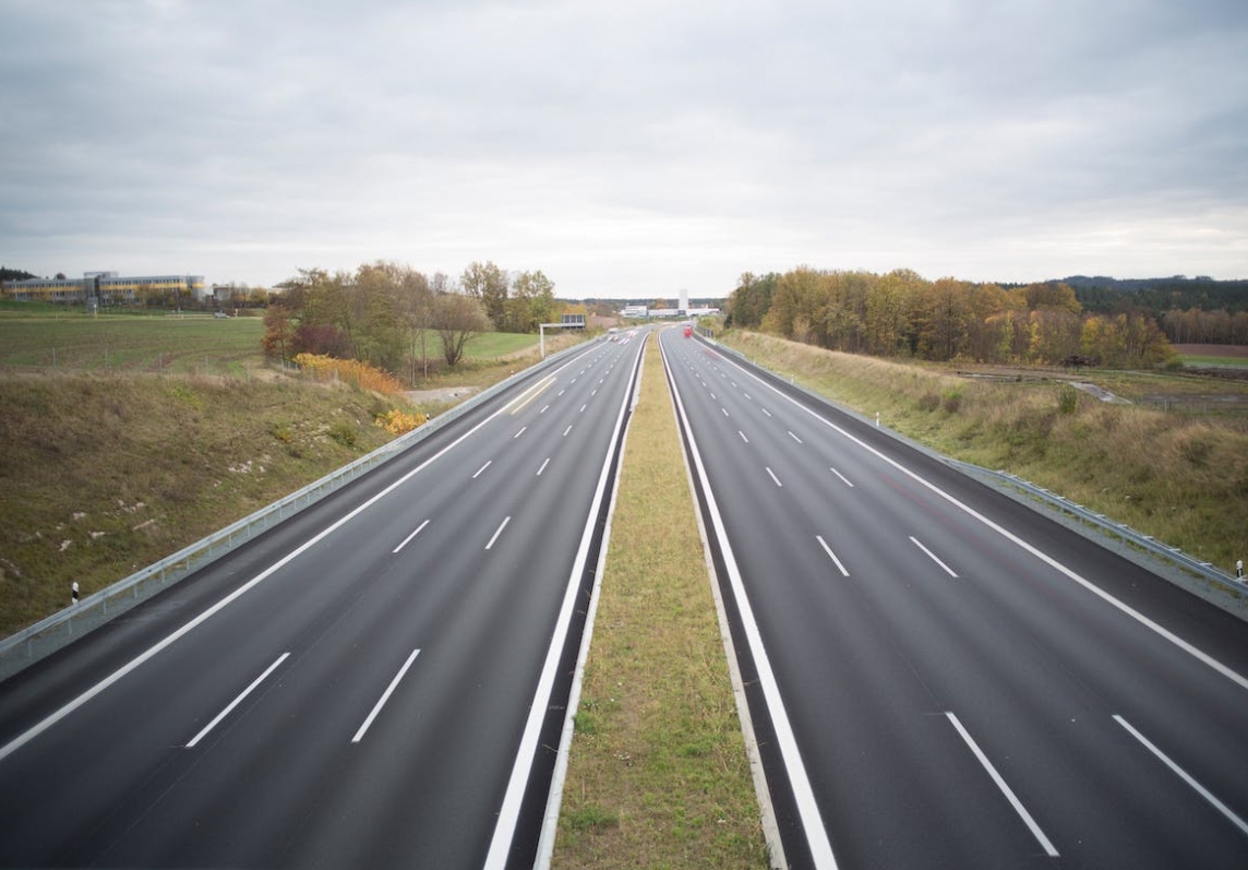 Porządki wypadków na trasie S3 blisko Gorzowa: Pierwsze zderzenie to dwie ciężarówki, a drugie to dwa samochody osobowe