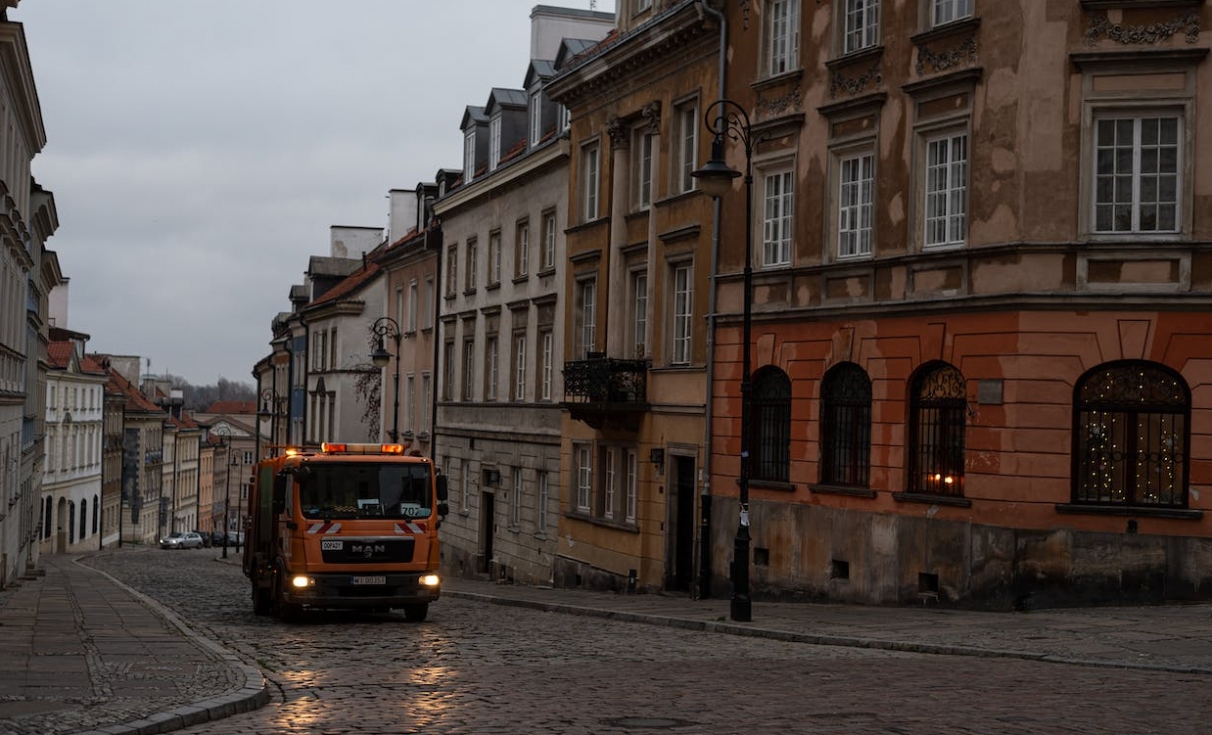 Innowacyjne punkty selektywnego zbierania odpadów komunalnych otwierane przez Związek Celowy Gmin MG-6