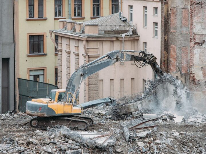 Gorzów w akcji: Rozbiórka kamienic na Zawarciu nabiera tempa!