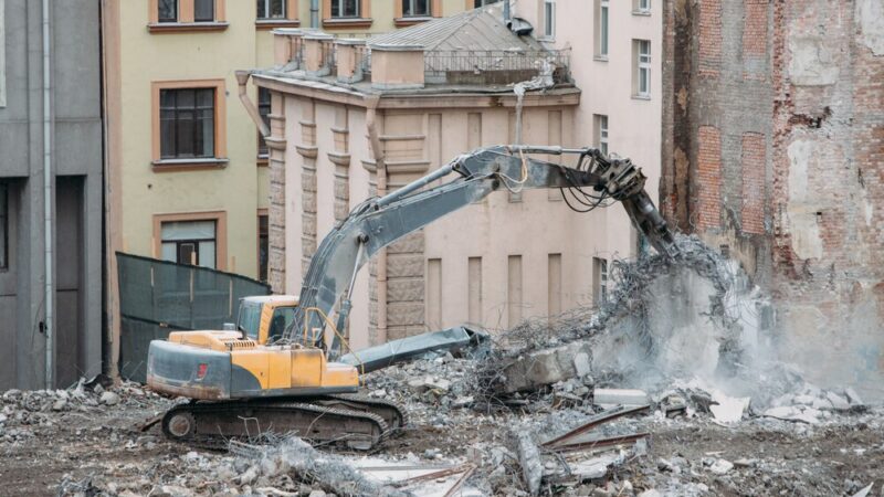 Gorzów w akcji: Rozbiórka kamienic na Zawarciu nabiera tempa!