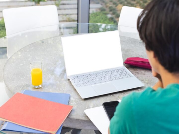 Pan Adrian z dumą mianowany nauczycielem – gratulacje dla pedagoga!