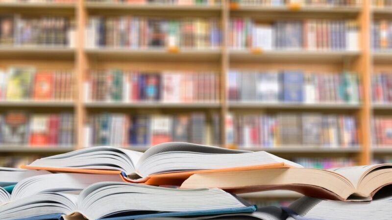 Nowoczesne gabloty w bibliotece: dostęp dla każdego!