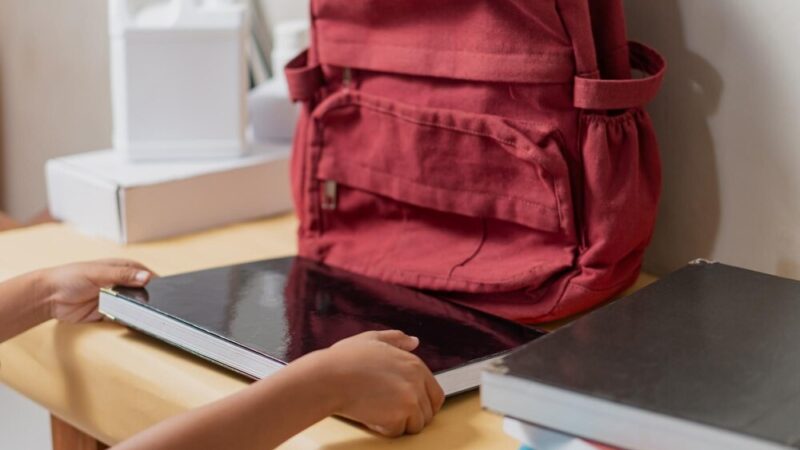 Policja w Gorzowie Wlkp. edukuje rodziców o bezpieczeństwie dzieci