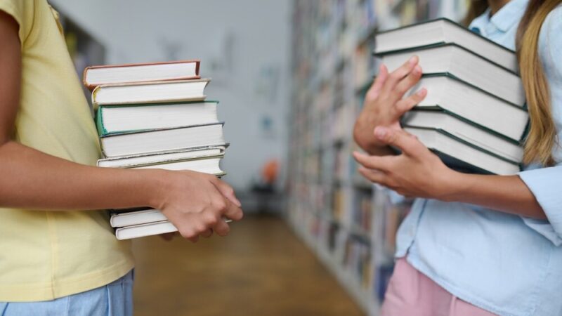 Smartfony w szkołach: narzędzie edukacji czy przeszkoda w nauce?