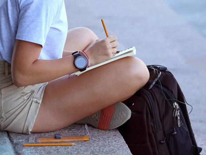 Terminy wakacji w kostrzyńskich przedszkolach na 2026 rok ujawnione!