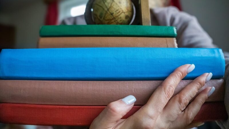 Młodzież uczy się bezpieczeństwa w sieci podczas Dnia Bezpiecznego Internetu