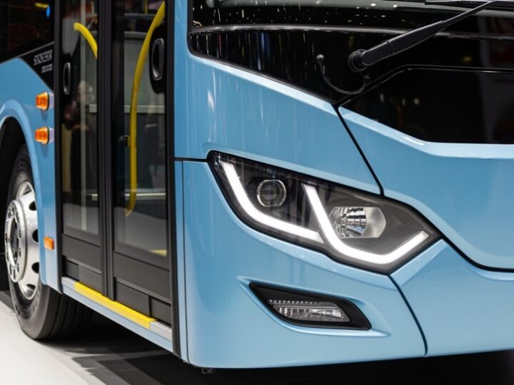 Gmina Kłodawa wystawia na sprzedaż autobus Ford Transit – sprawdź szczegóły!