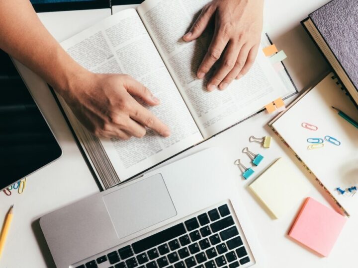 Młodzi talentowani z Gminy Kłodawa wyróżnieni stypendiami za osiągnięcia edukacyjne i sportowe