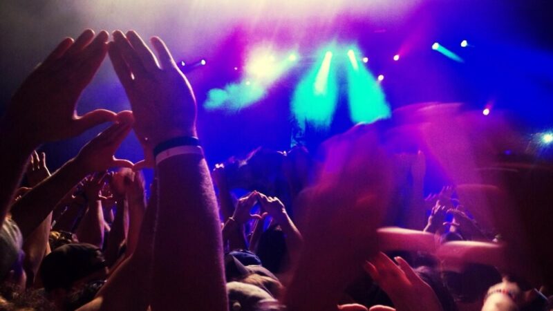 Męskość w komediowym wydaniu: kabaret Hrabi z nowym programem