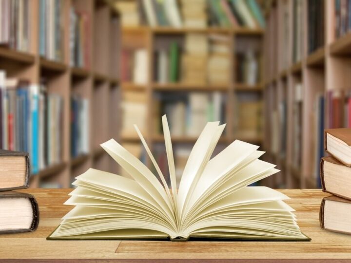 Walentynkowe atrakcje w bibliotece: co przygotowano dla miłośników książek?