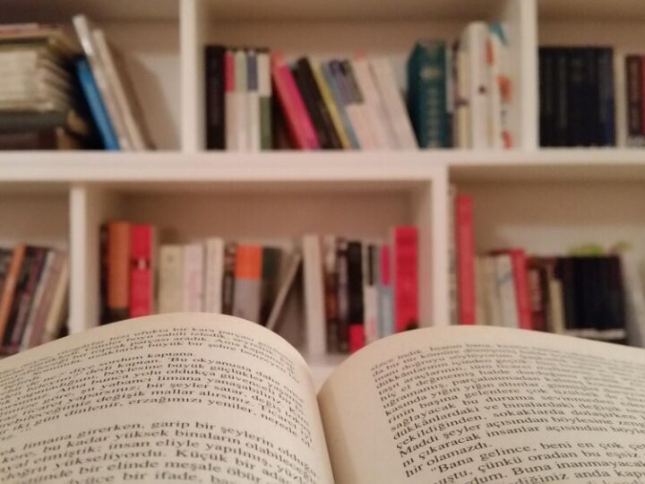 Zimowe atrakcje w bibliotece: książki, wydarzenia i spotkania!