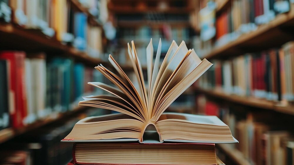 Literackie emocje i odkrycia: co słychać w Dyskusyjnych Klubach Książki?