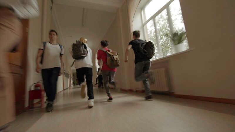 Wiosenne twórcze warsztaty dla dzieci w Gorzowie: gąsienice i rzeżucha w akcji!