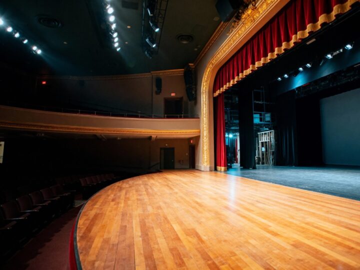 Majówka z darmowymi spektaklami w Teatrze Osterwy!