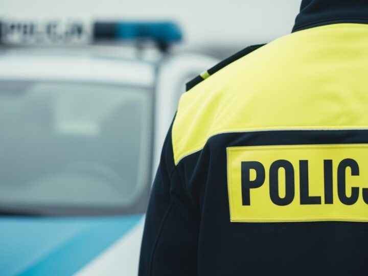 Kaskadowe kontrole prędkości: Policja wzywa do ostrożności na drogach