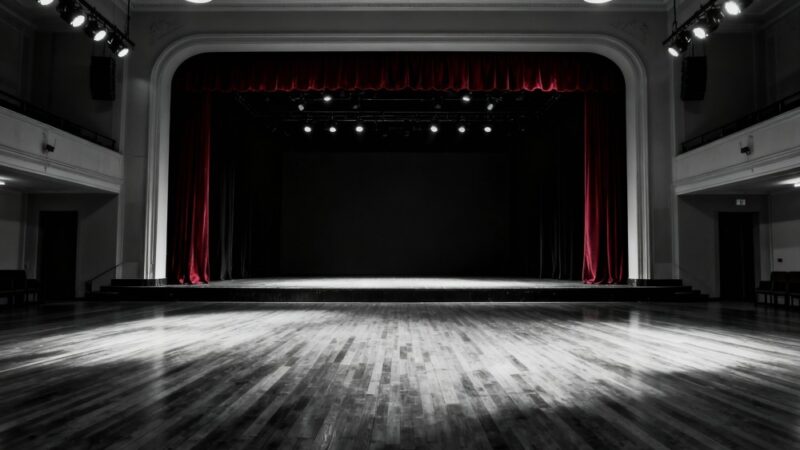 Teatr w Gorzowie świętuje 80-lecie: gala, drzewka pamięci i kapsuła czasu