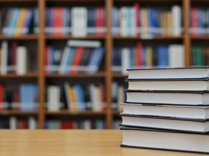 Nowe filmy w bibliotece i zmiana daty klubu filmowego!