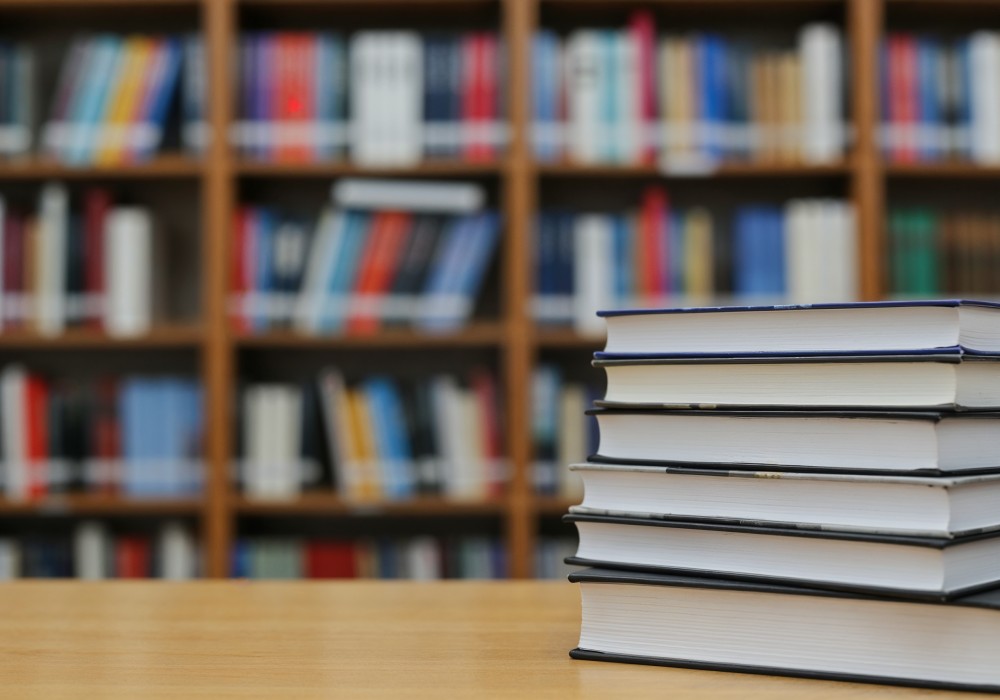 Nowe filmy w bibliotece i zmiana daty klubu filmowego!