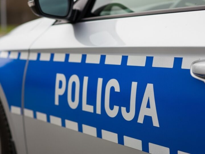 Seniorka straciła 143 tysiące złotych na oszustwie inwestycyjnym – uważaj na fałszywych maklerów!