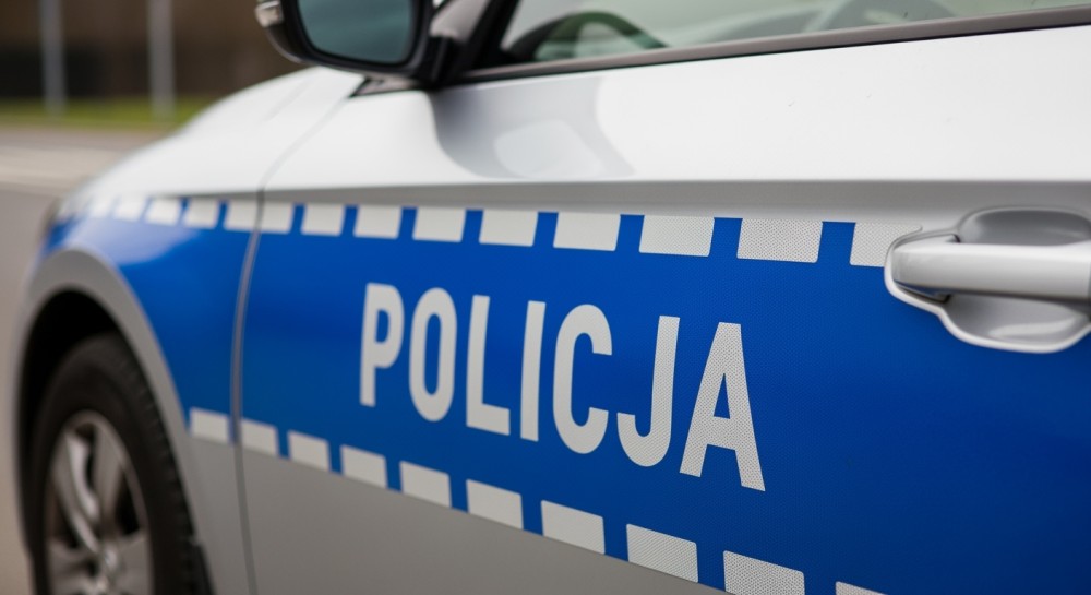 Seniorka straciła 143 tysiące złotych na oszustwie inwestycyjnym – uważaj na fałszywych maklerów!