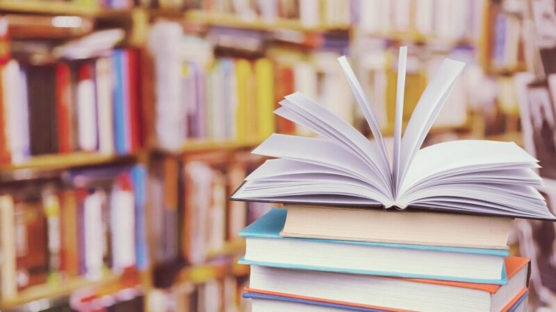 Biblioteczne spotkania z książkami: Co nas czeka w tym tygodniu?