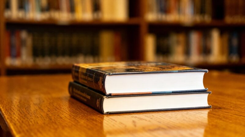 Wrzesień w Bibliotece: Nowe Wydarzenia i Wystawy Czekają na Ciebie!