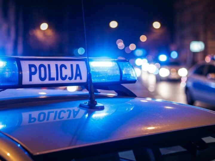 Brawurowa jazda w terenie zabudowanym: 104 km/h kończy się mandatem i utratą prawa jazdy