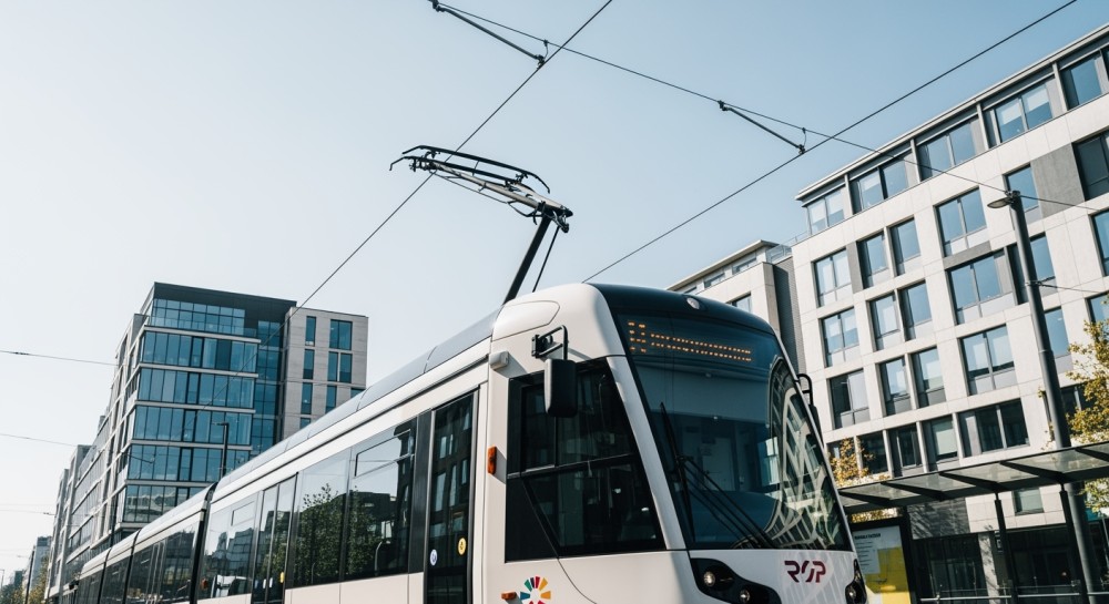 Jesień przynosi tramwajom niebezpieczne wyzwania